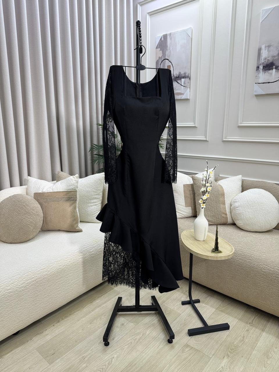 فستان اسود قصير